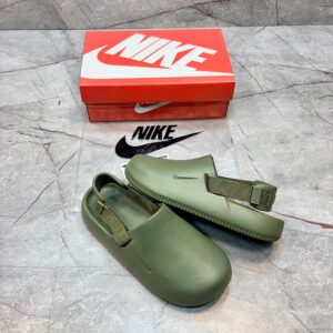 Nike Calm Mules (10A)