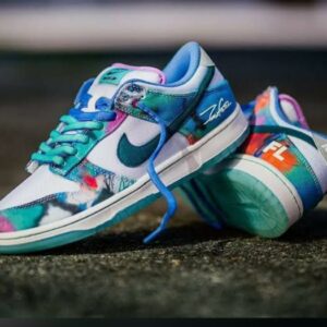 NIKEE SB DUNK LOW FUTURA LABORATORIES (10A)