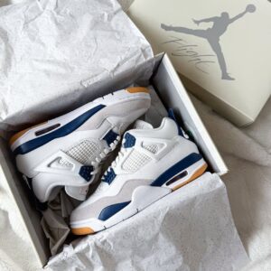 NIKE SB AIR JORDAN RETRO 4 NAVY (10A)